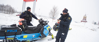 På skärgårdspatrull med lagens långbandare