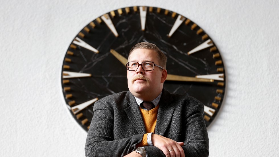 Simon Matti, professor i statsvetenskap vid Luleå tekniska universitet, säger att det kan vara svårt att få koalitioner att fungera. "Man står trots alltför olika saker."