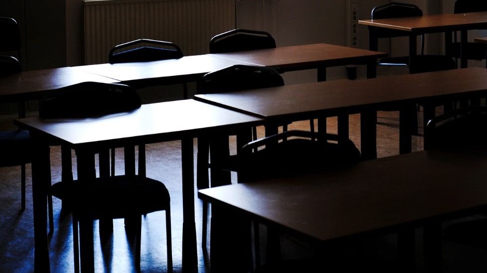 Skolan är stängd men kostar ändå pengar.