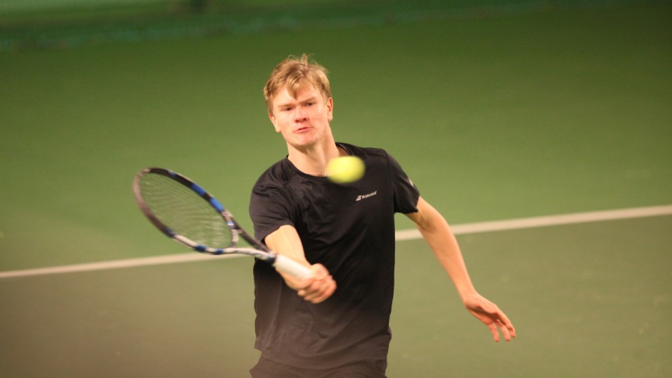 TK Hobbys Jack Karlsson Wistrand tog under veckan sin första ATP-poäng när han ställde upp i Faluns 25 000-dollarstävling.