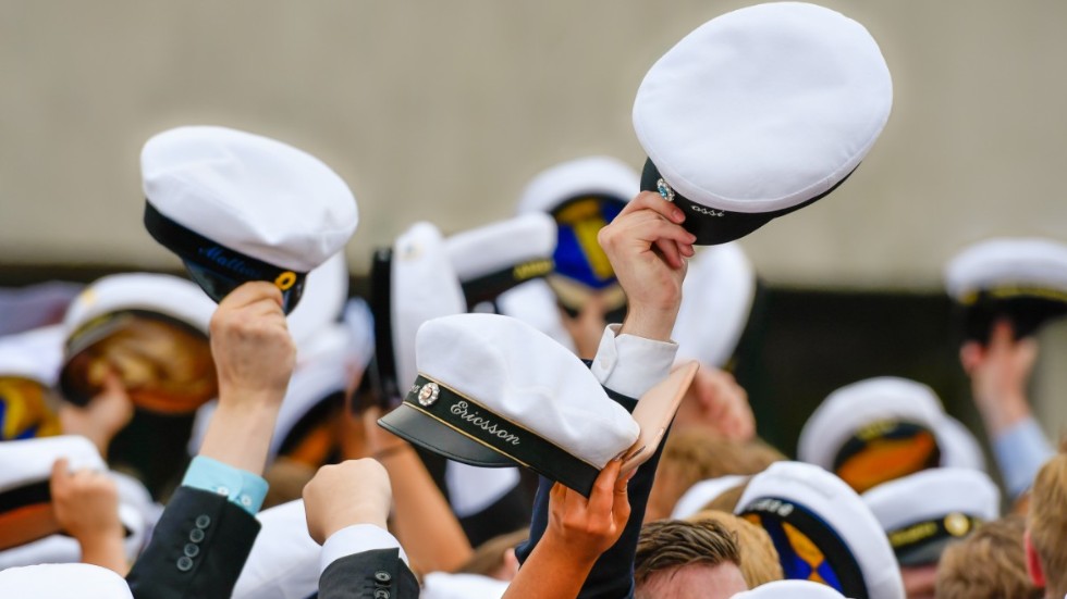 Även årets gymnasietreor tvingas till en coronaanpassad student.