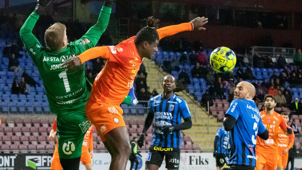 Jonsson höll nollan i matchen mot AFC Eskilstuna. En poäng innebar säkrat  kontrakt.