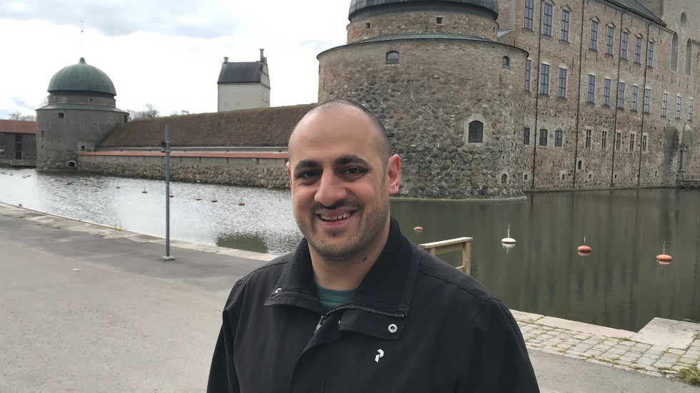 Barsom Barsom fortsätter som herrtränare i Vadstena HF och målet är att ta klivet upp i trean nästa säsong.