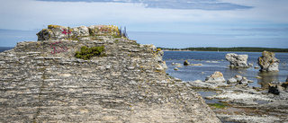 Klotter på raukar på Fårö "Man blir arg!"