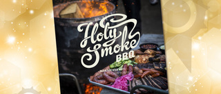 Holy smoke BBQ matboken för grillkungarna