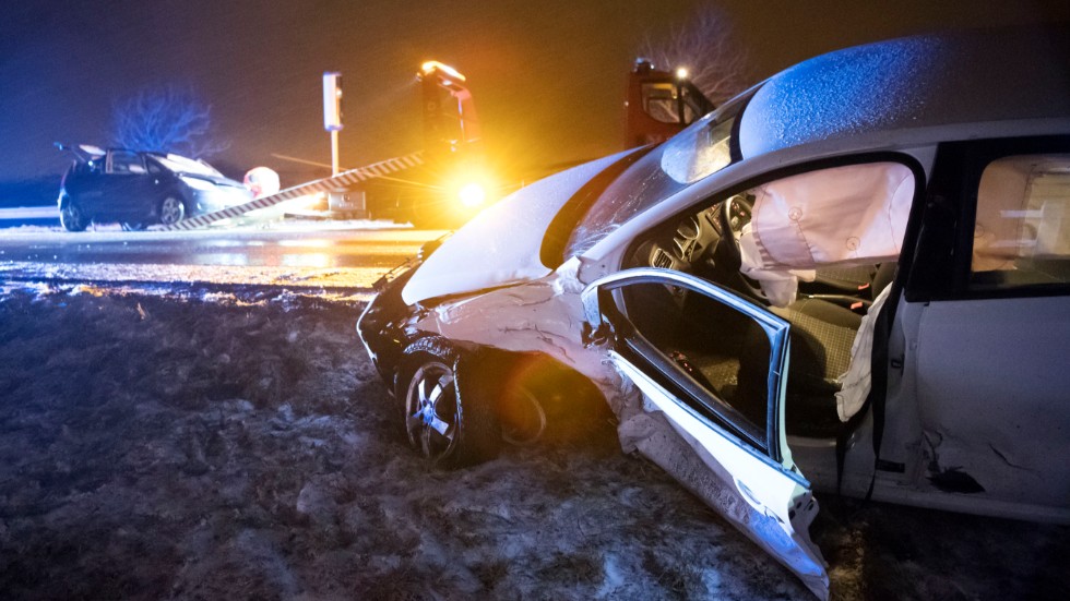 "Påsken är en stor trafikhelg som fortfarande bjuder på vinterväglag att vara uppmärksam på", skriver Robert Nyhlén, arbetschef på Svevia i Norrbotten (bild från olycka i annat län än Norrbotten, år 2018).