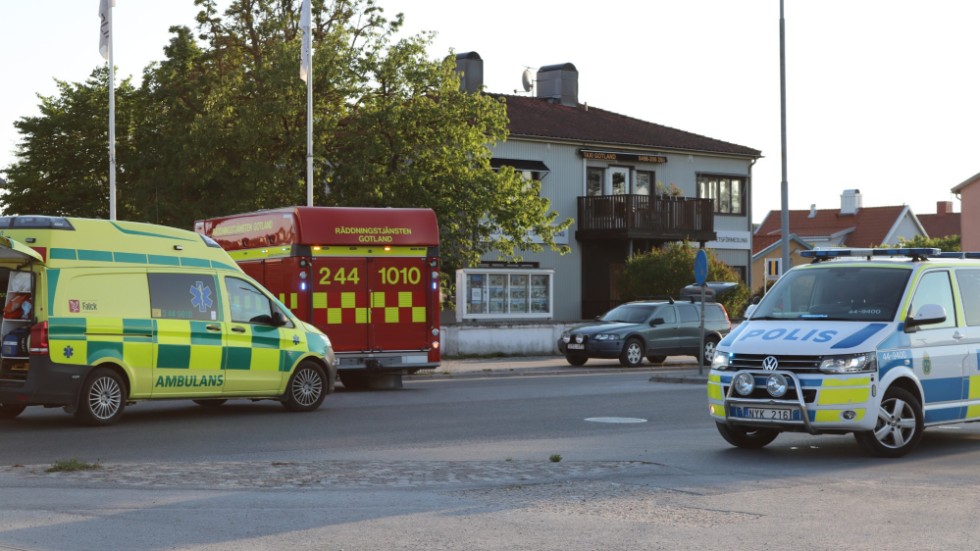 Strax före klockan 20 på fredagkvällen fick räddningstjänsten in ett larm om en trafikolycka vid Strelowgatan i Visby där flera fordon ska varit inblandade.