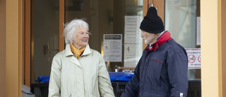 Tage, 87, blev frisk från corona och firade med rosévin