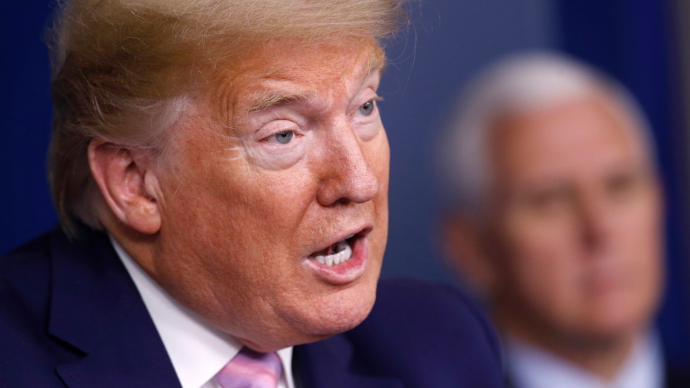 USA:s president Donald Trump på en presskonferens i Vita huset under lördagen.