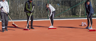 Tennispremiär i den friska luften