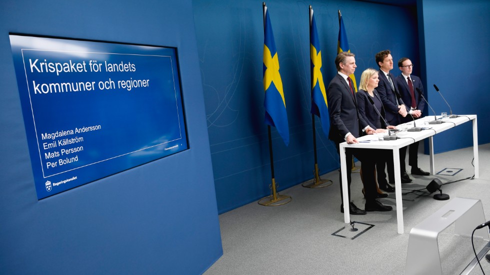 Regeringen tillsammans med samarbetspartierna presenterade under torsdagen nya krispaket till kommuner och regionerna.