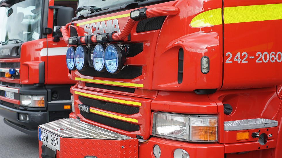 Natten till fredag utbröt en brand i en industri i Vedmö. 
