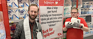 Kamp att få tag på toapapper   