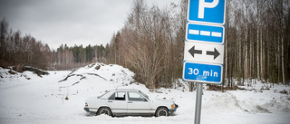 Insändare: Hur länge ska skrotbilen få stå där?