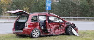 Polisen: Därför jagade vi bilen som krockade i Alviksrondellen