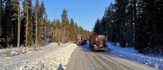 Larm om lastbilsolycka utanför Kalvträsk