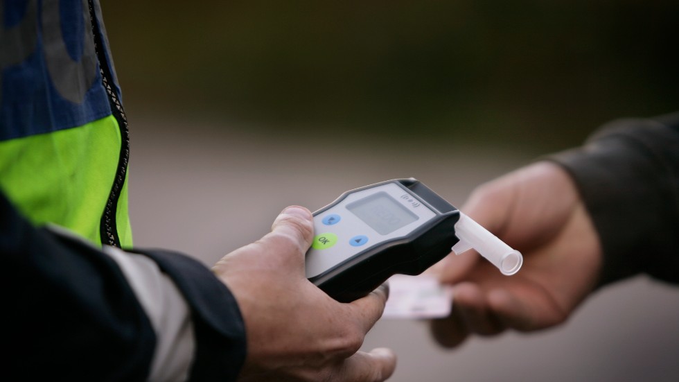 Två föraren blåste positivt i polisens sållningsinstrument.