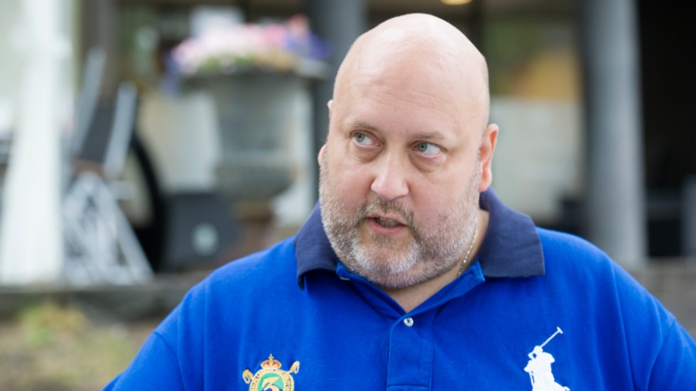 "Det har varit lite olika som har hämtat. Några har hämtat två, några har hämtat tio", säger Åke Holmström om kryddsäckarna.