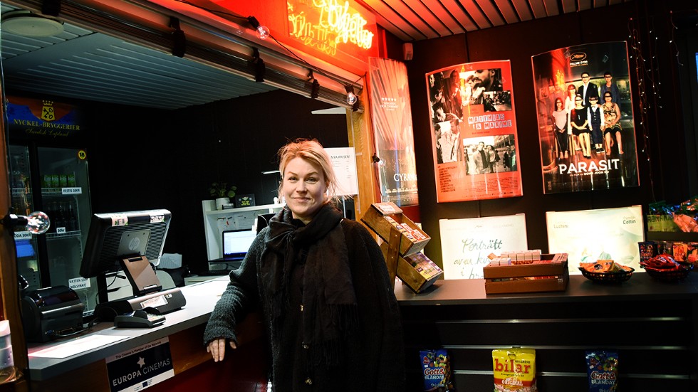 Folkets Bio i Luleå har hamnat i en akut ekonomisk kris. Nu lämnar den ideella föreningen för andra gången i år in en begäran om krisstöd för att undvika konkurs, uppger biografföreståndare Anna Broström.