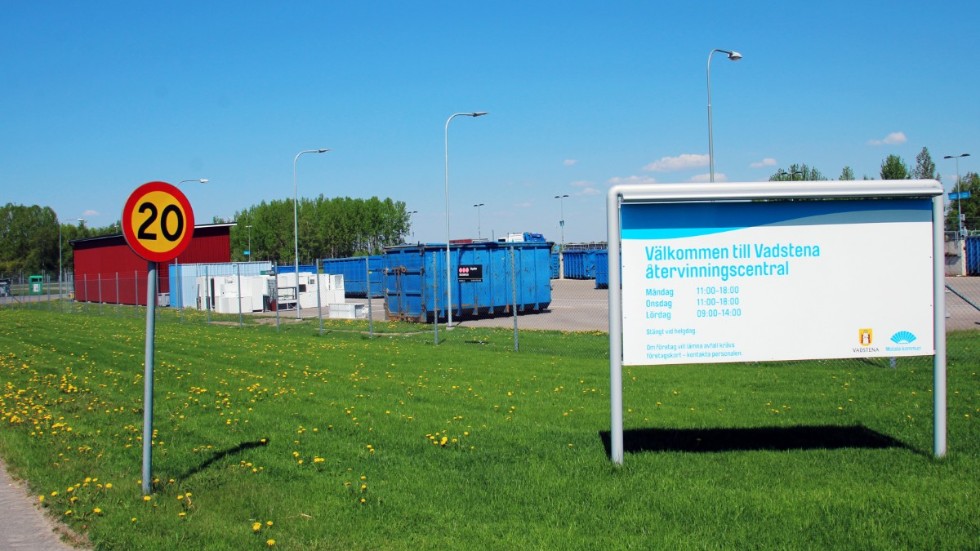 Vadstena återvinningscentral inför system med bommar och registrering av besöken.