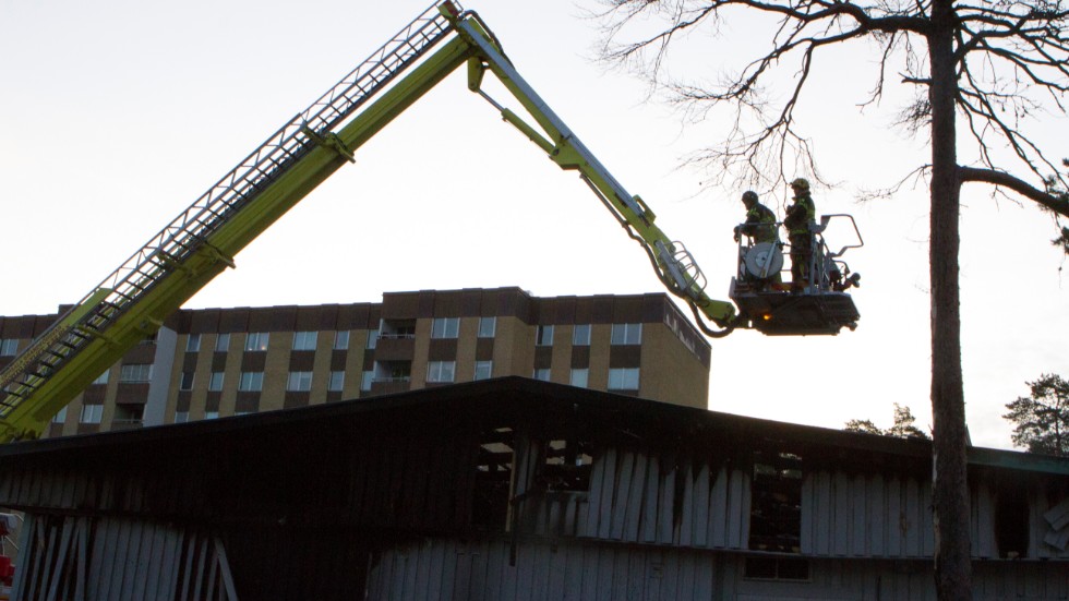 Mannen döms till skyddstillsyn för att inte ha levererat en skylift han tagit betalt för att hyra ut.
