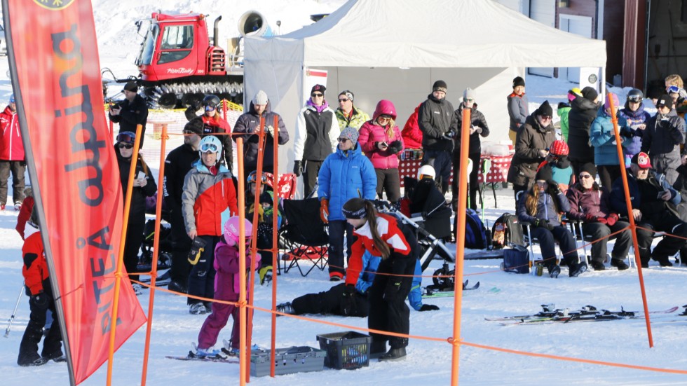 Kustcupen brukar bli en härlig skidfest varje år, men i år fick deltävlingen i Piteå ställas in. (Arkivbild)