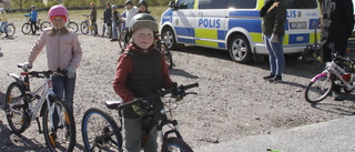 Slalom och vänstersväng på menyn i säker cykel