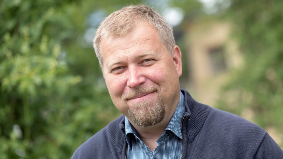 Olle Lundin, professor i förvaltningsrätt, är fortsatt kritisk mot Gunnar Selberg. "Det är ingen lek han håller på med", säger Lundin.