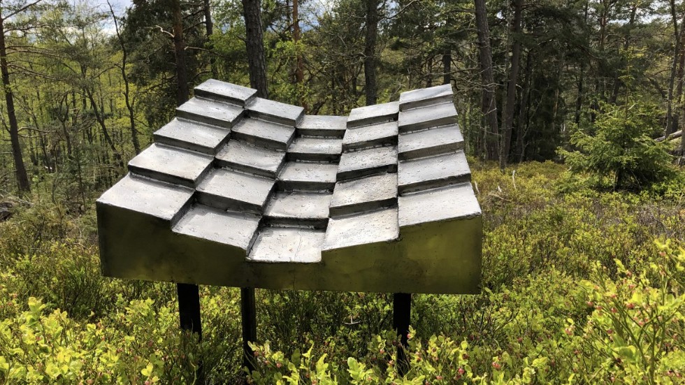 "Rainwaves" är en ljudskulptur i rostfritt stål. Pressbild.