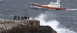 Migranter isolerade på färja utanför Sicilien