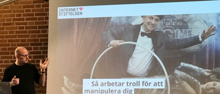 Vill mota avigsidorna som utmanar demokratin