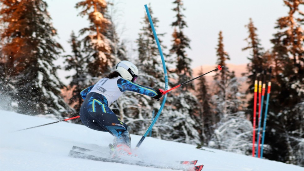 Linnea Utterström, Arvidsjaur, på väg ned mot mål.