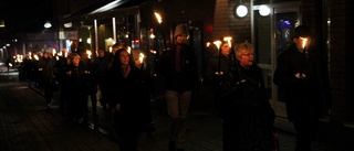 Fackeltåg för att minnas Förintelsen