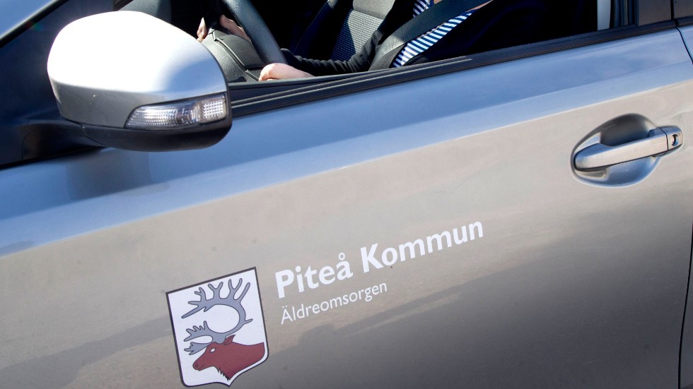 Personalkostnader inom hemtjänst och äldreomsorg blev större än beräknat, medan åtgärder inom områdena stöd och omsrog och barn och familj bromsat kostandsutvecklingen för socialtjänsten. (Arkivbild) 