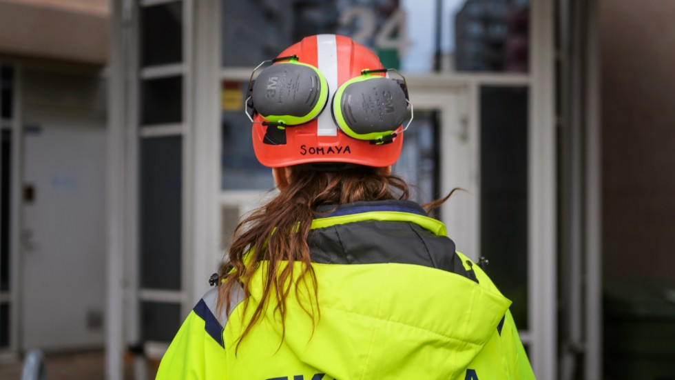 "Om byggbranschen vill välkomna alla oavsett kön, så behövs det en rejäl uppryckning och en garanti att branschen kan hantera dessa mjuka frågor" skriver Byggnads ordförande i Norrbotten Joakim Lindholm.