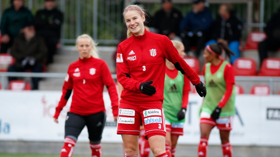 Linnea Selberg blir kvar i PIF. (Arkivbild)