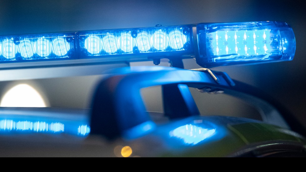 Polisen söker efter de misstänkta.