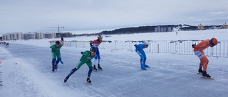 Just nu: Skridskotävlingarna har startat