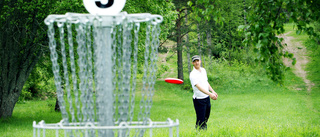 Riktig frisbeegolfbana på gång