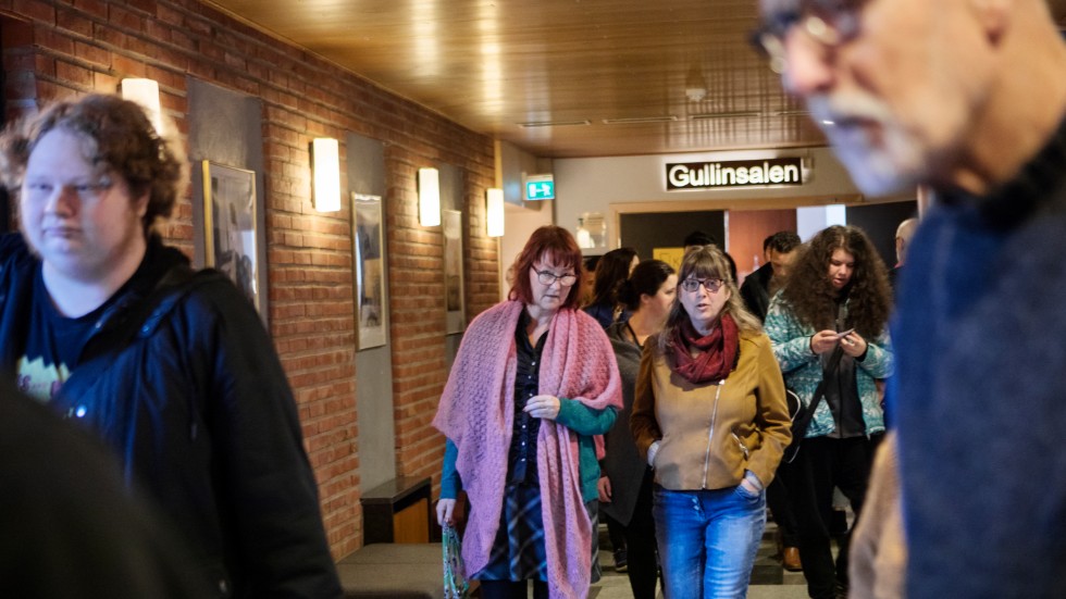 Mellan 400 och 500 personer brukar besöka Internationella dagen för att ta del av föreläsningar och utställningar. I år var fokus på klimatförändringarna. 