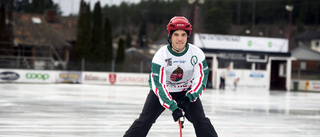 Dennis laddar för succé i bandy-VM