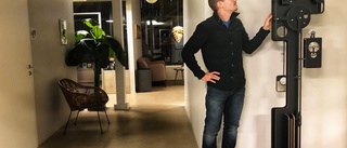 Sylvain visar att stilen sitter på armen