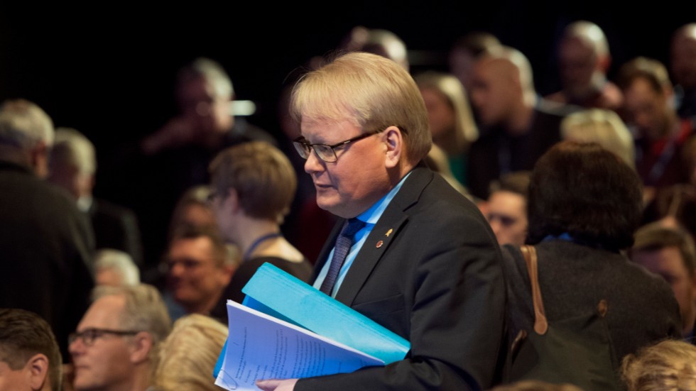 Många samarbeten blir det för Peter Hultqvist.