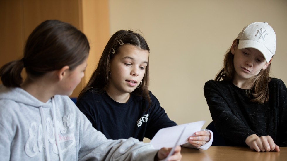 De har pratat om FN:s barnkonvention i skolan, Siri Holsner, Vilda Perez Falke och Olle Tynelius Söderström.