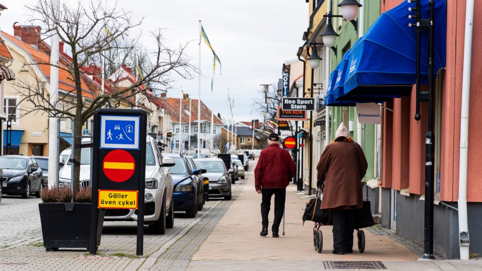 Pensionsfrågor är till sin natur långsiktiga och lämpar sig särskilt dåligt för kortsiktiga politiska utspel.