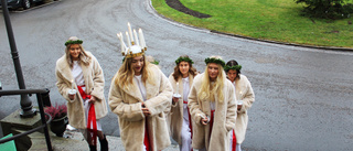 Lucia med tärnor intog slottet