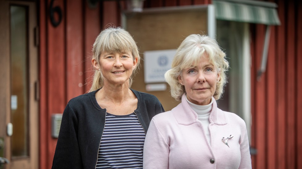 Cecilia Westberg-Bladh och Rosita Sundh från Lärarnas Riksförbund känner väl till den rådande tystnadskulturen inom den gotländska skolan. "Folk knyter näven litegrann i fickan och vågar inte säga någonting", säger Cecilia.