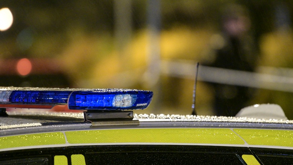 En man i 30-årsåldern greps på Tornbyområdet på söndagen, misstänkt för rån.