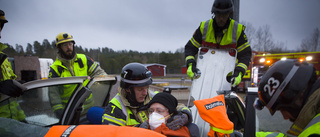 Stort drama när tåg kolliderade med personbil