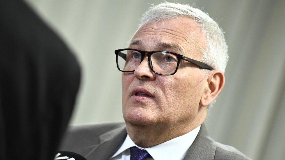 Anders Knape vill att staten minskar sin detaljstyrning av kommuner och regioner, och sköter sitt eget uppdrag bättre.